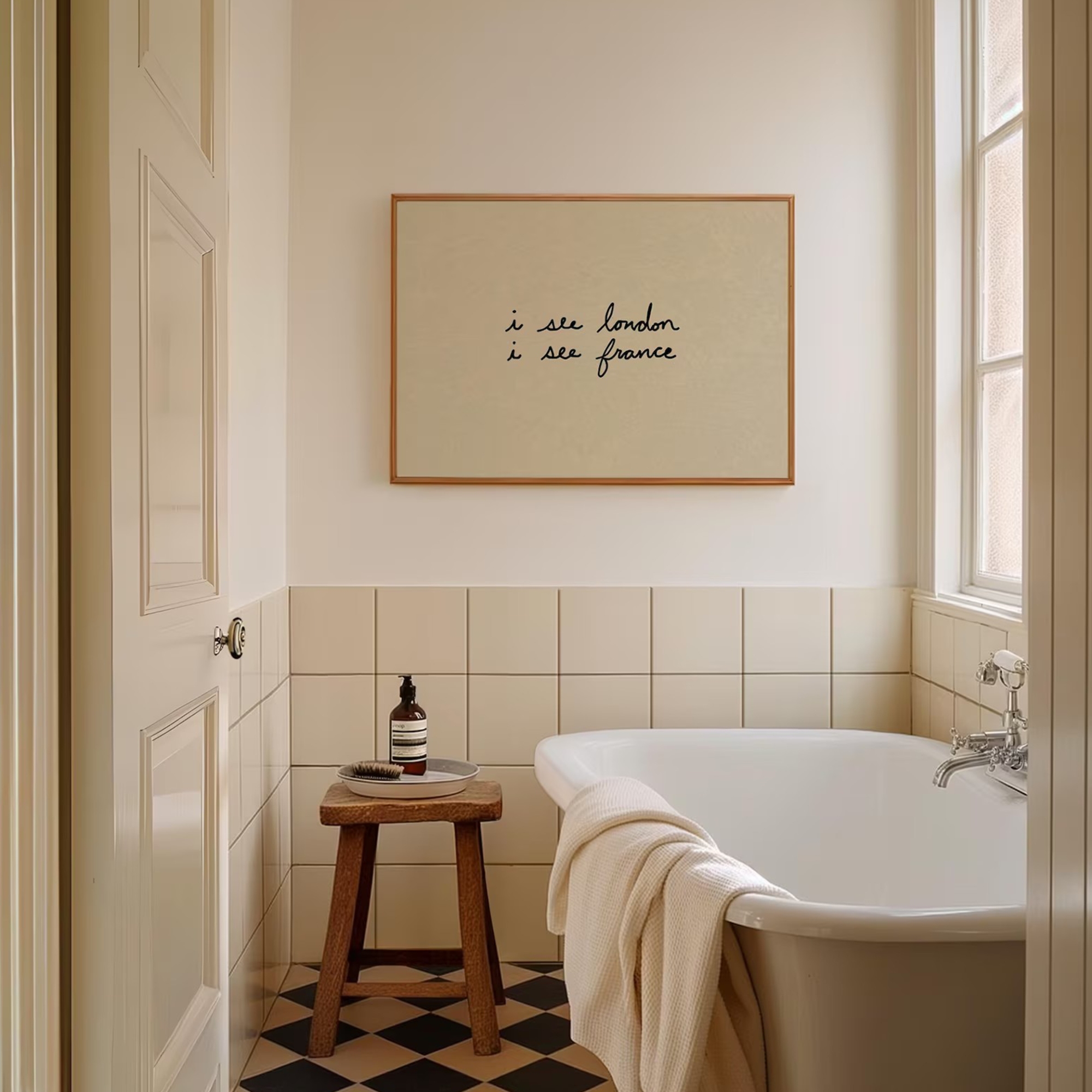 Simple Trendy Bathroom I See L - Home Bathroom Decor のレビューと価格