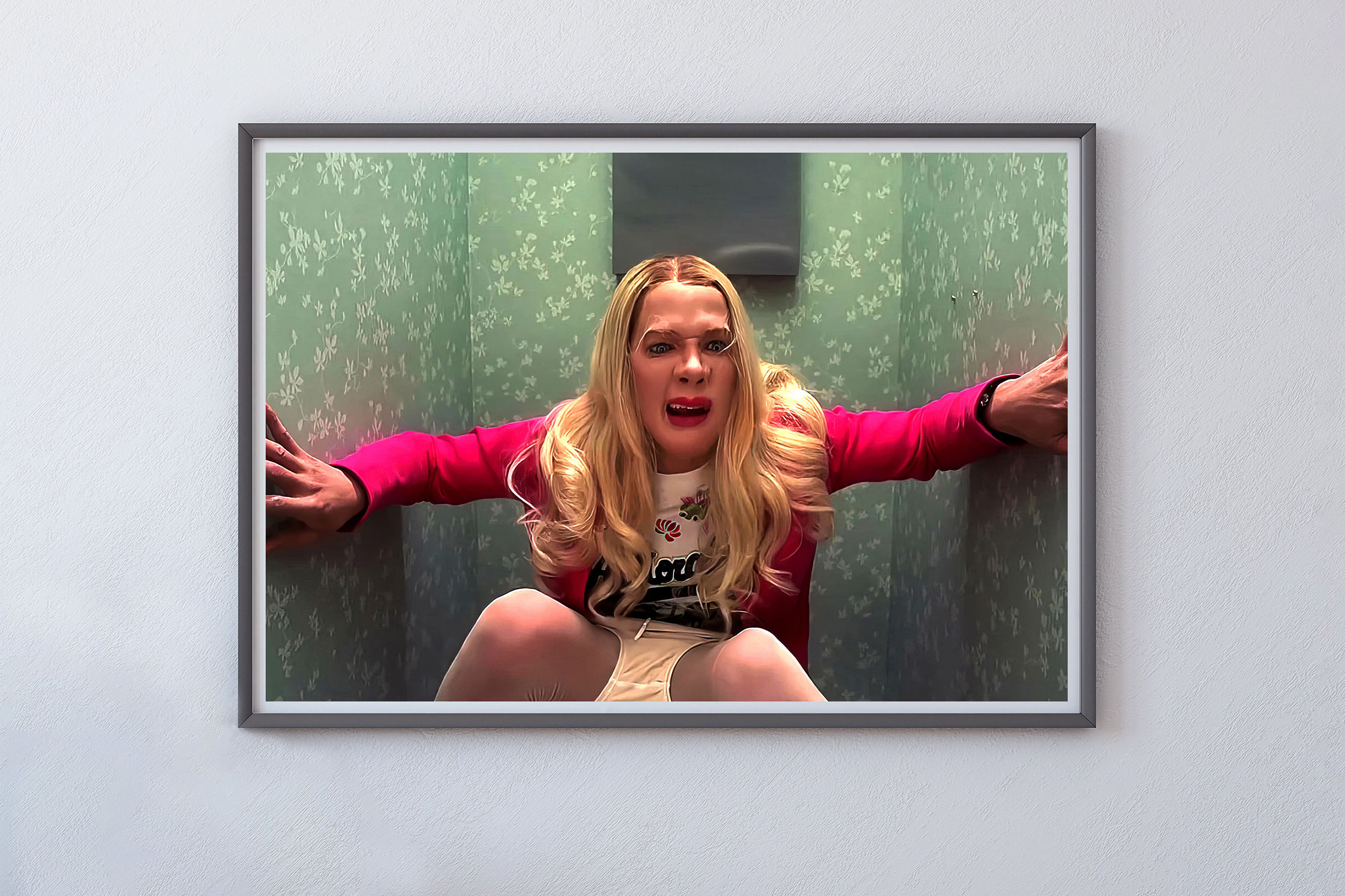 Bridesmaids Breaking Bad Movie - Home Movie Bathroom Break のレビューと価格